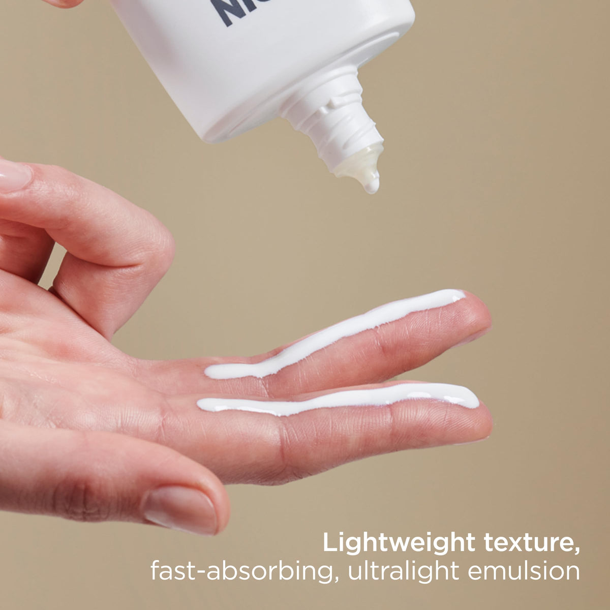 Eryfotona Actinica Ultralight Emulsion Sunscreen SPF 50+